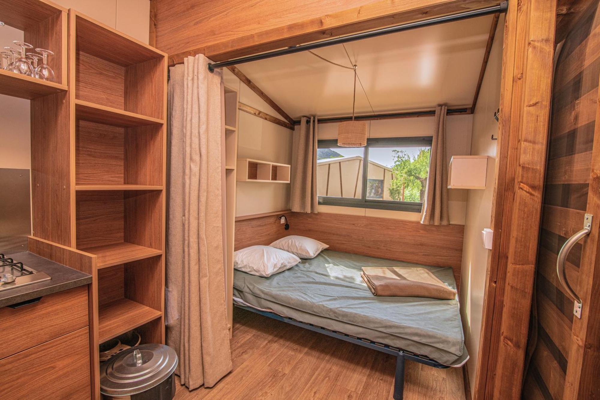 Camping Onlycamp Les Vailhes Lodeve Room photo